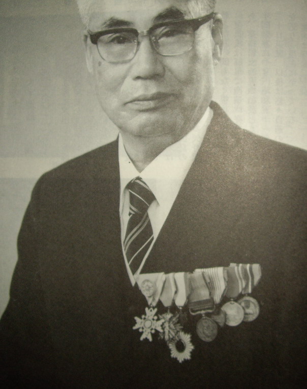 Japanese Veteran with Inner Mongolia National Foundation Merit Medal.jpg