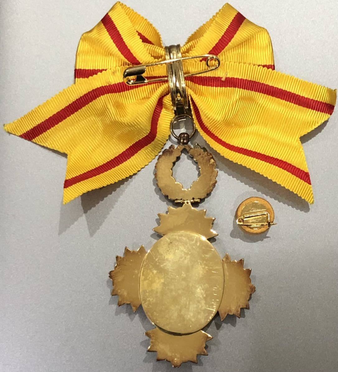 勲四等宝冠章 ..jpg