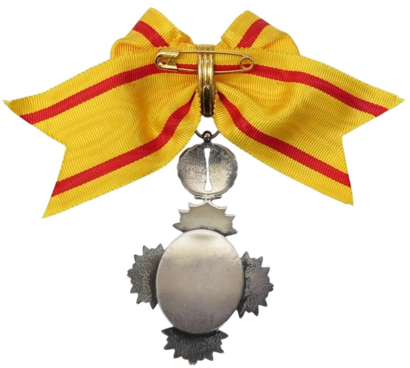 勲五等宝冠章.jpg