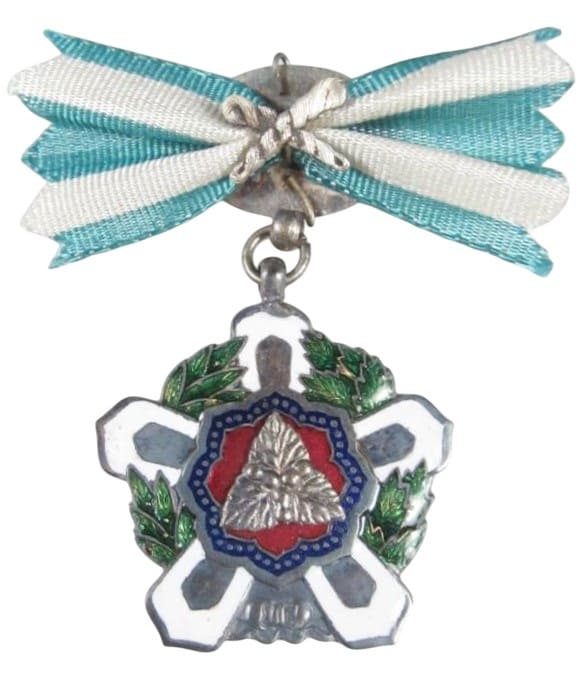 大日本蚕糸会第二種緑 綬功績章.jpg