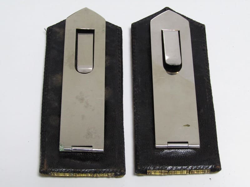 朝鮮総督府 総監 勅任肩章 一対.jpg