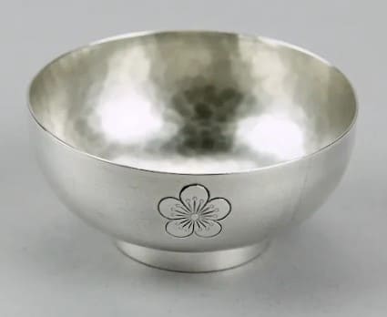 Korean Fine-Silver-Sake-Cup-Present.jpg