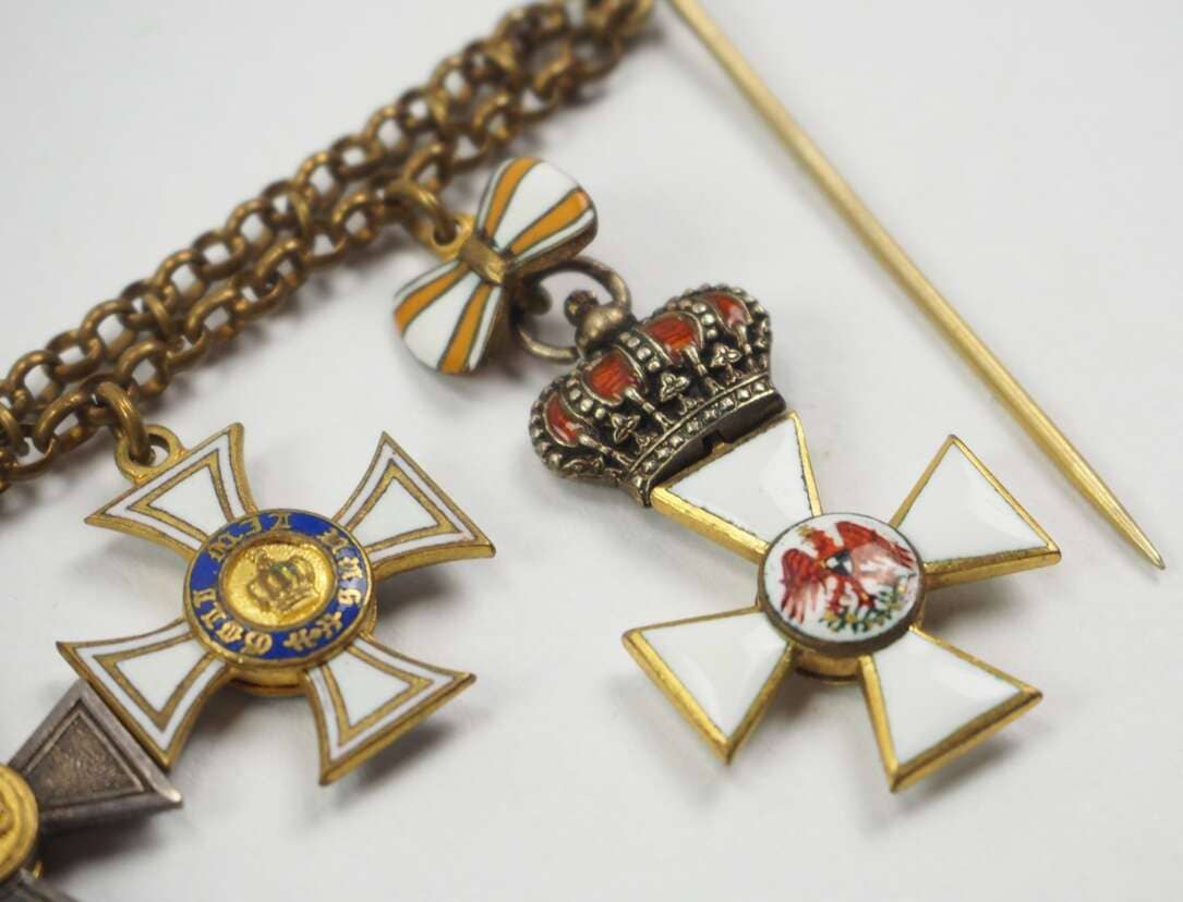 Large  miniature chain of the consular official and diplomat Paul Goetsch.jpg