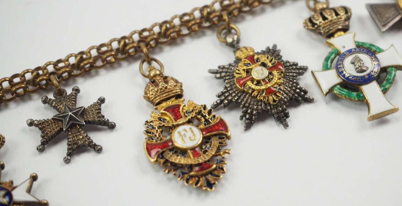 Large miniature chain of the consular official and diplomat  Paul Goetsch.jpg