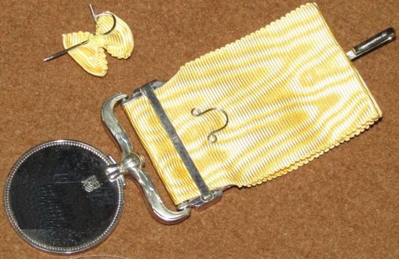 LB  November 3, 1990.jpg