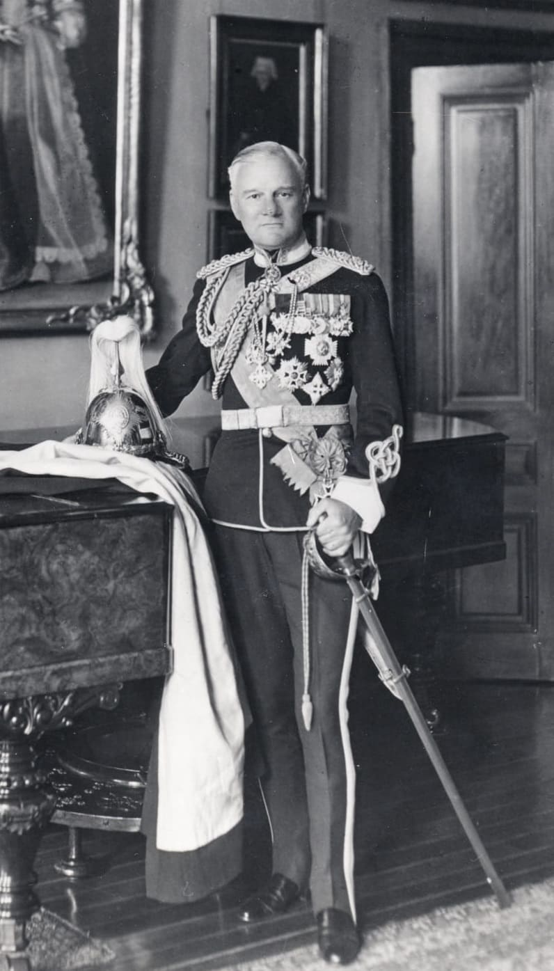 Lieutenant-Colonel Sir Ronald Dockray Waterhouse  (1878-1942).jpg