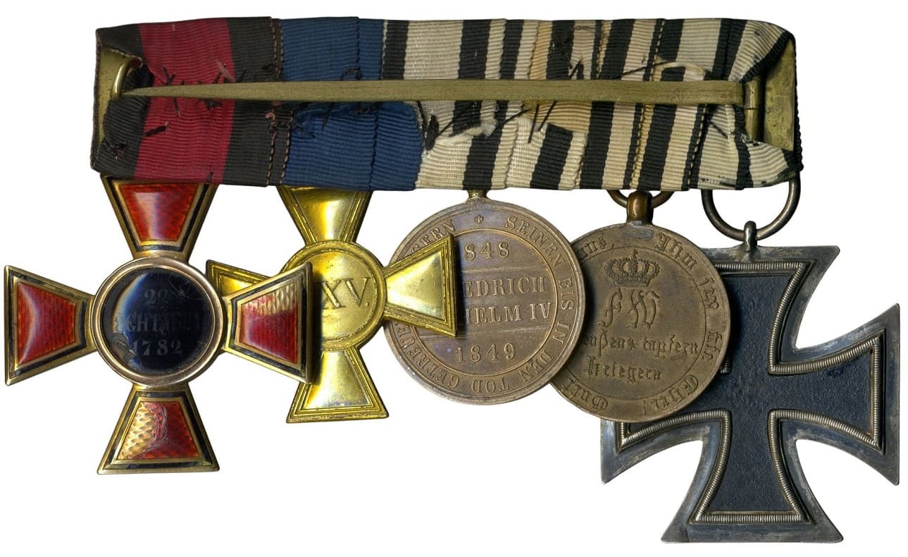 Lieutenant General Friedrich Heinrich von Frankenberg und Proschlitz  medal  bar.jpg