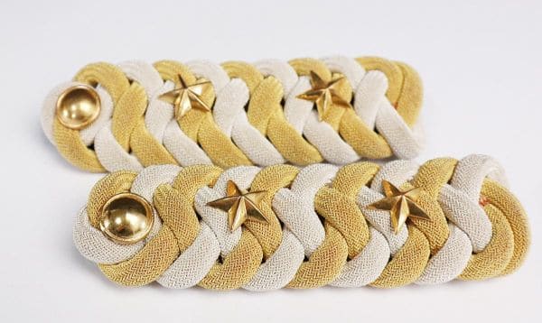 lieutenant's full dress shoulder  boards.jpg