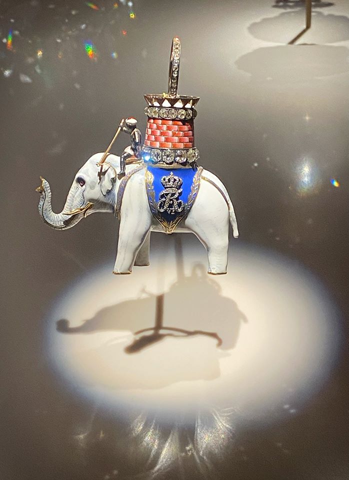 Louis  XVIII Order of the Elephant from the Louvre collection.jpg