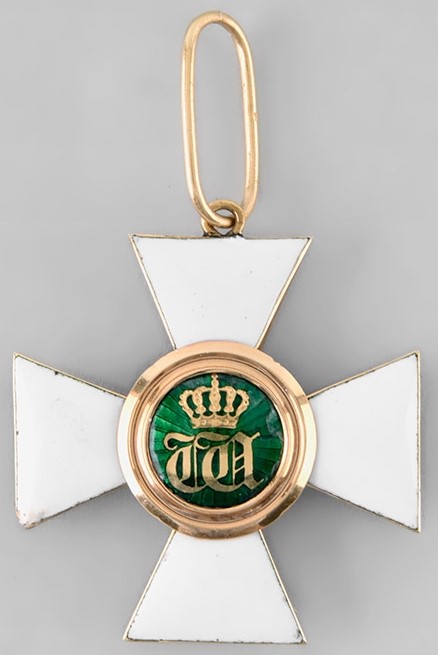 Luxembourg Order of the Oaken Crown Commander Cross.jpg