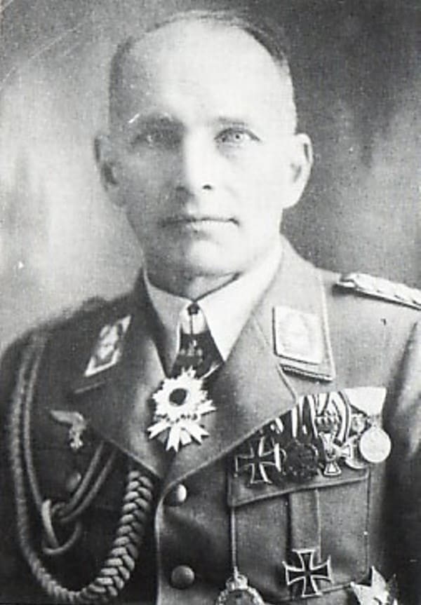 Major General Hans-Wolgang von Gronau.jpg
