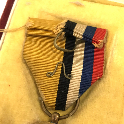 Manchukuo Foundation Commemorative Medal建国大典記念章8.jpg