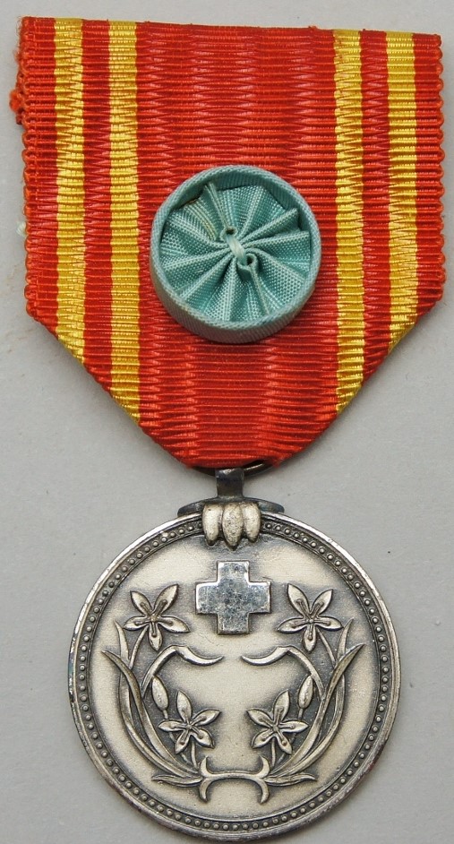 Manchukuo Red Cross Society Lifetime Regular Supporter Member Medal.jpg