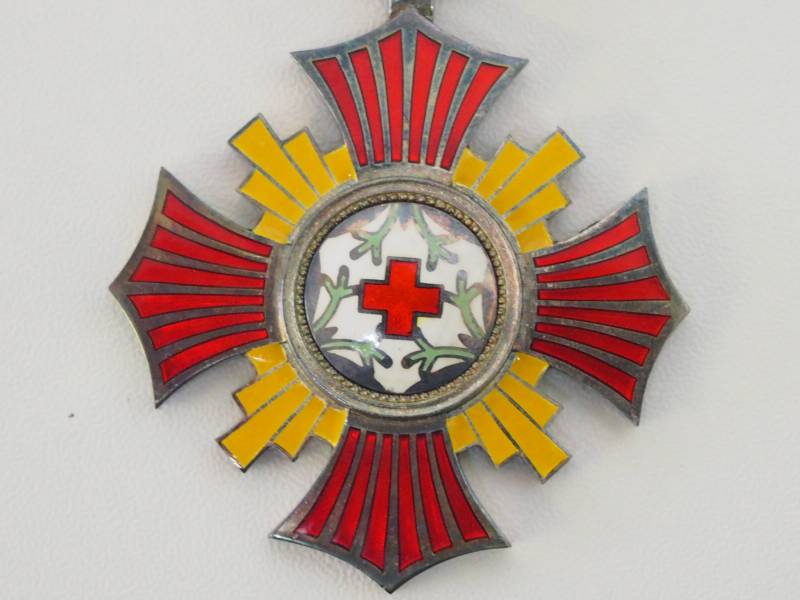Manchukuo Red Cross  Society Merit Order 満州国赤十字社有功章.jpg