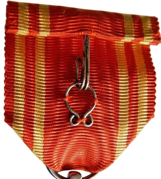 Manchukuo Red Cross  Society Merit  Order 満州国赤十字社有功章.jpg