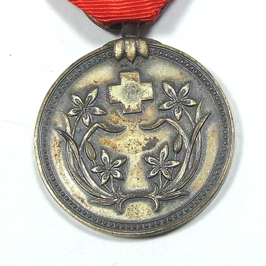 Manchukuo  Red Cross Society  Regular Supporter Member Medal 満州国赤十字社正賛助員章.JPG