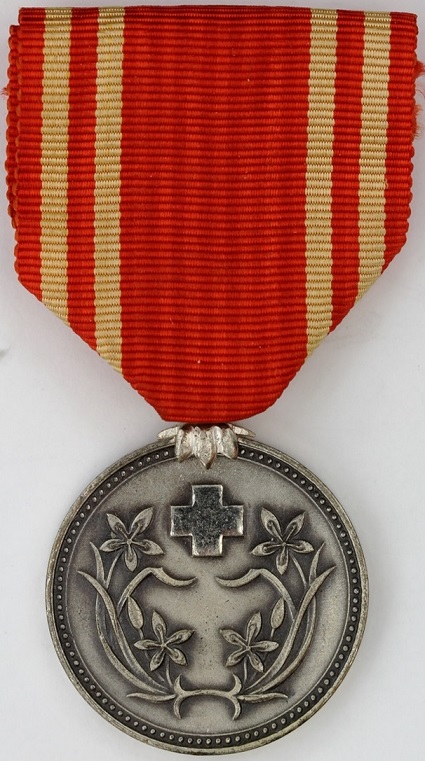 Manchukuo Red Cross Society Regular Supporter Member Medal.jpg