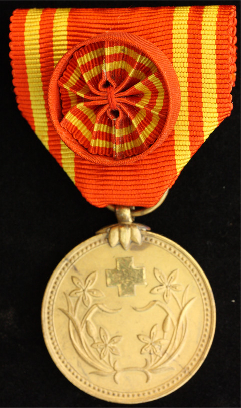 Manchukuo Red Cross Society  Special Supporter Member  Medal.jpg