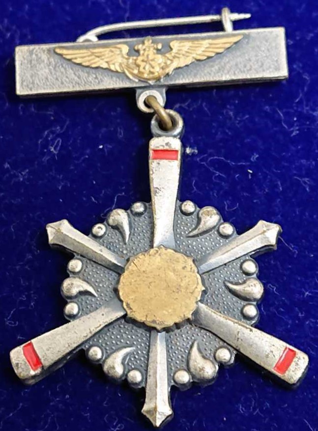 Maritime Self-Defense Force 1st Fleet Air Wing Badge.jpg Maritime Self-Defense Force 1st Fleet Air Wing Badge.jpg