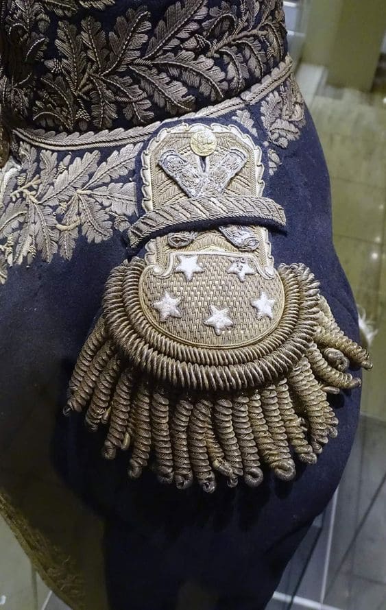 Маршальский  мундир (малая  форма)  Даву.jpg