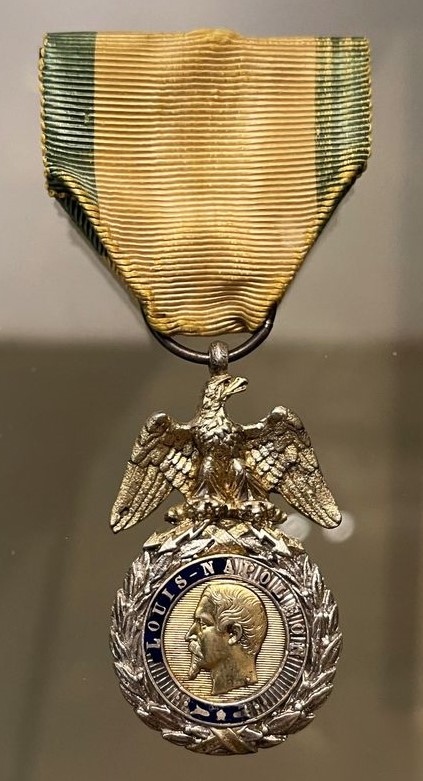 Médaille militaire 10.05.1852.jpg