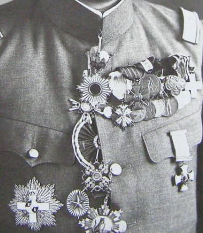 Medal bar of Major General Shogo Hasebe.jpg