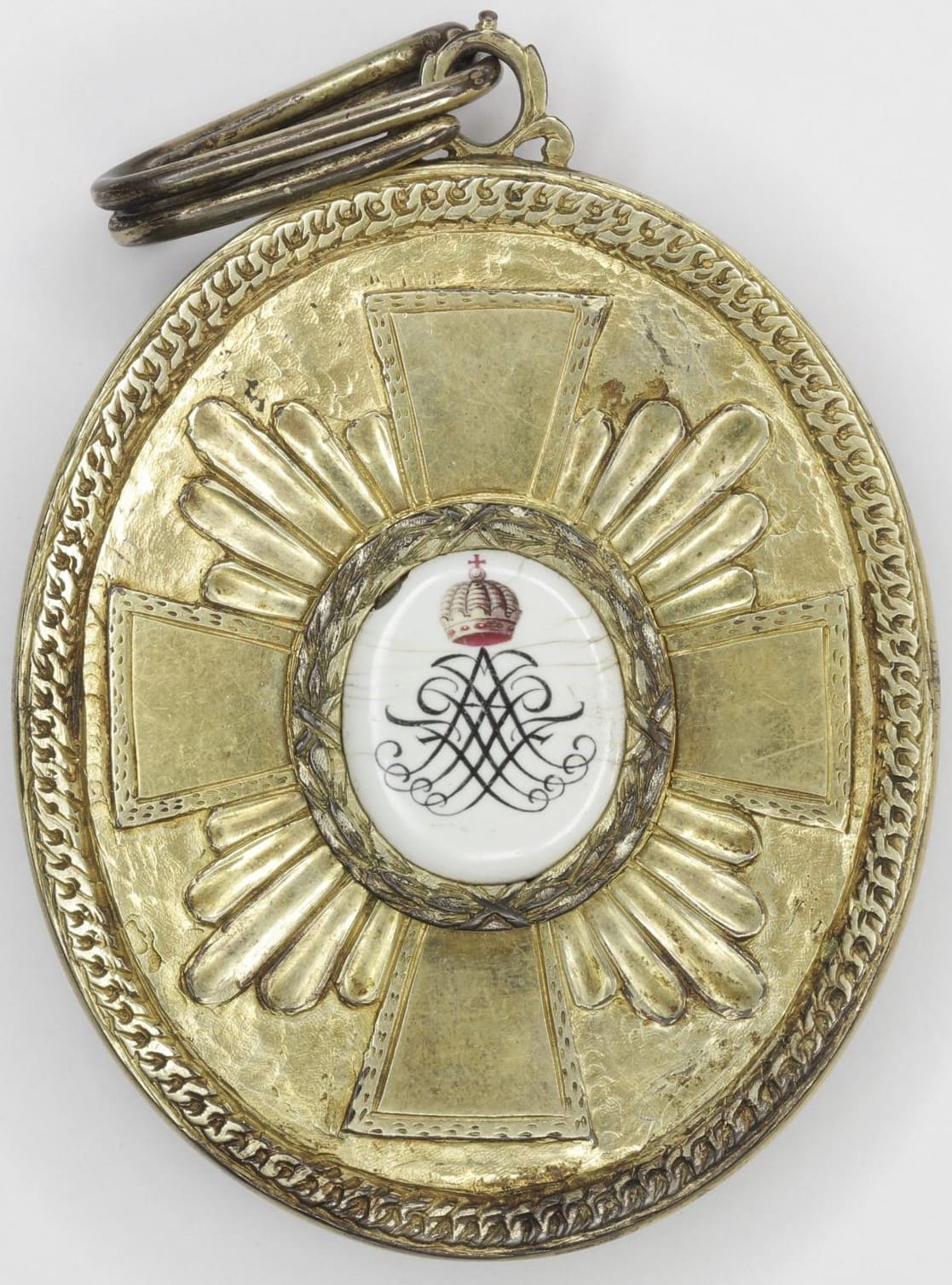 Medallion of an Official of  St. Anna Order.jpg