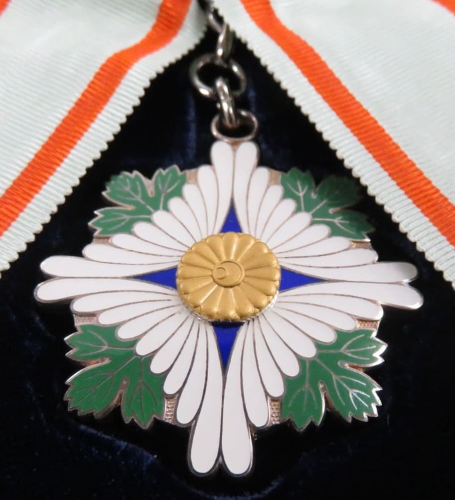 Meiji Jingu  Reverence Society Special Merit Badge.jpg