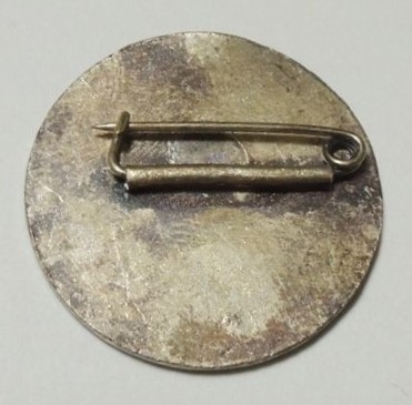 Member's Badge  of Greater Japan  National Defense Women's Association.jpg Member's Badge  of Greater Japan  National Defense Women's Association.jpg