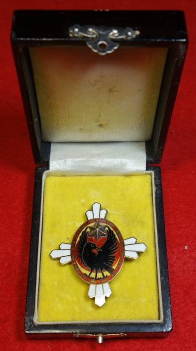 Meritorious Member's Badge  of Imperial Soldiers' Support Association.jpg
