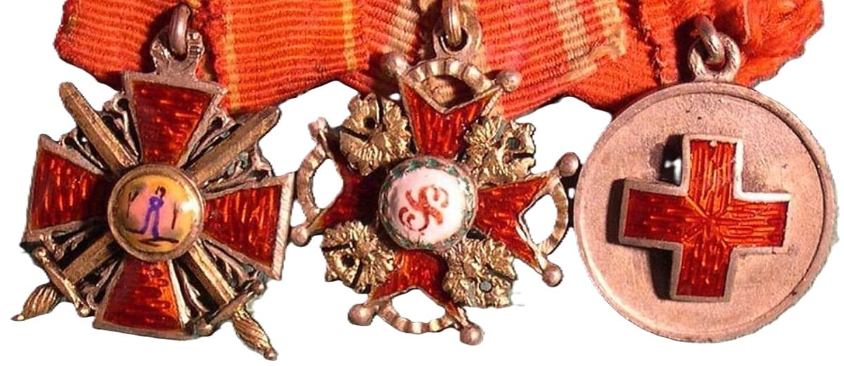 Miniature Group  with Imperial Russian Orders and  Medals.jpg