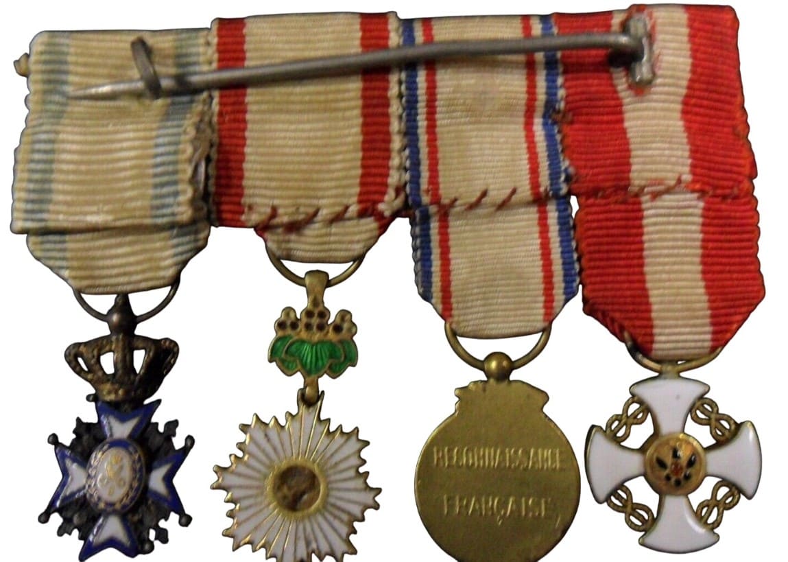 miniature group with Japanese Order.jpg