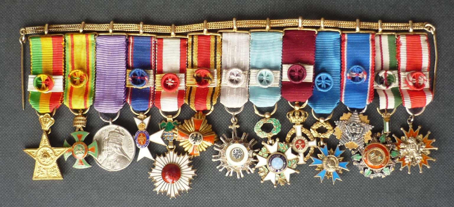 Miniature group  with  japanese Rising Sun order.jpg