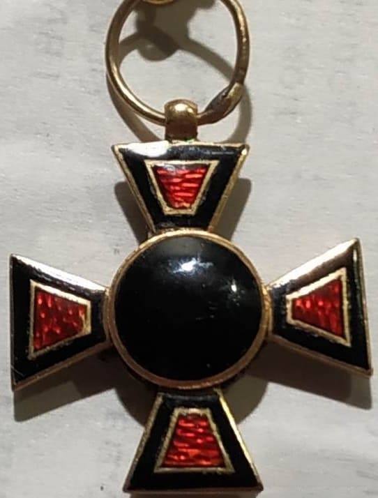 Miniature group with Order of Saint Anna with Imperial  Crown.jpeg