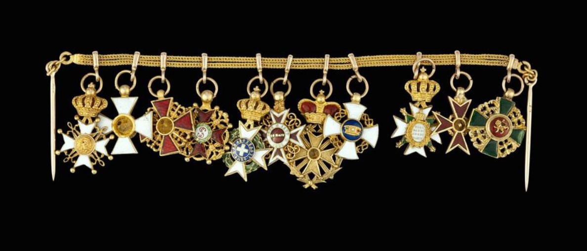 Miniature Groups with Imperial Russian Order.jpg