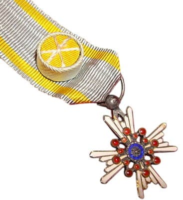 Miniature of 4th class Sacred  Treasure order.jpg