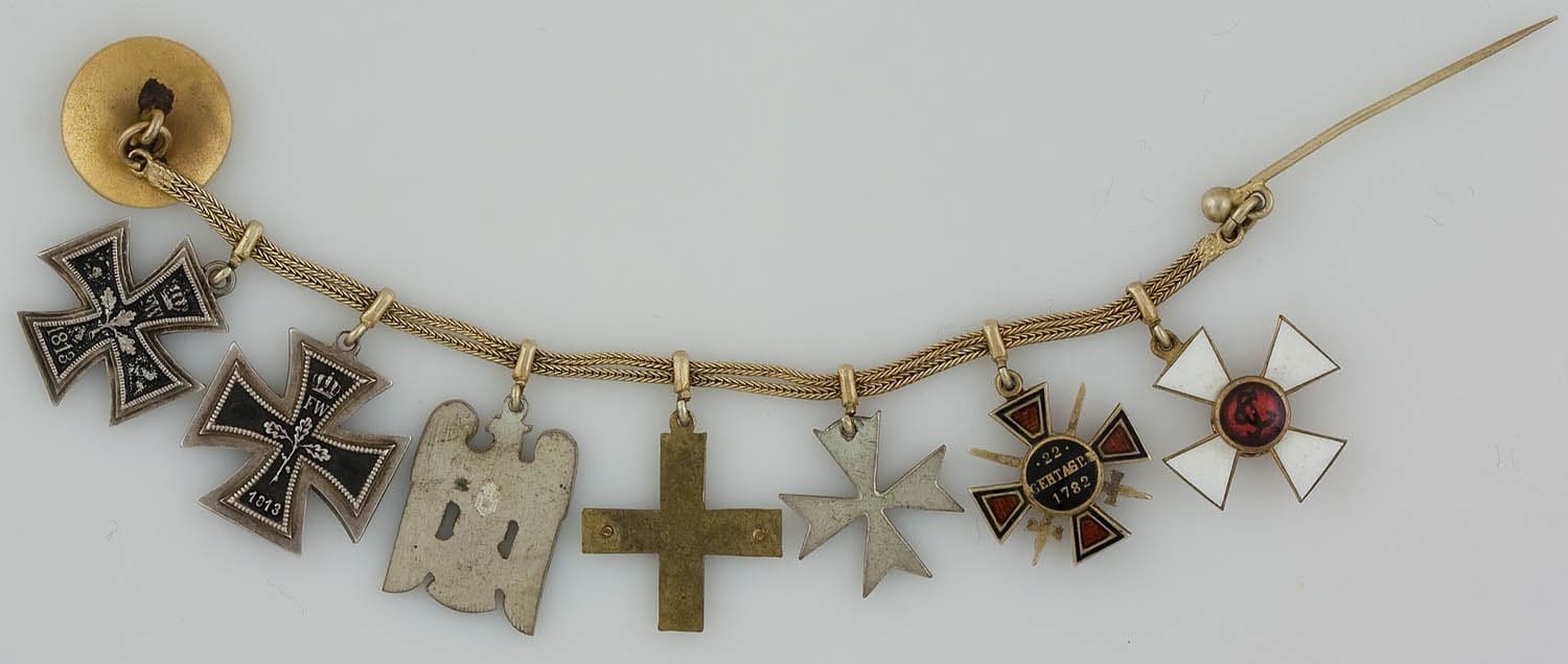 Miniatures  made by Paul Meybauer, Berlin.jpg