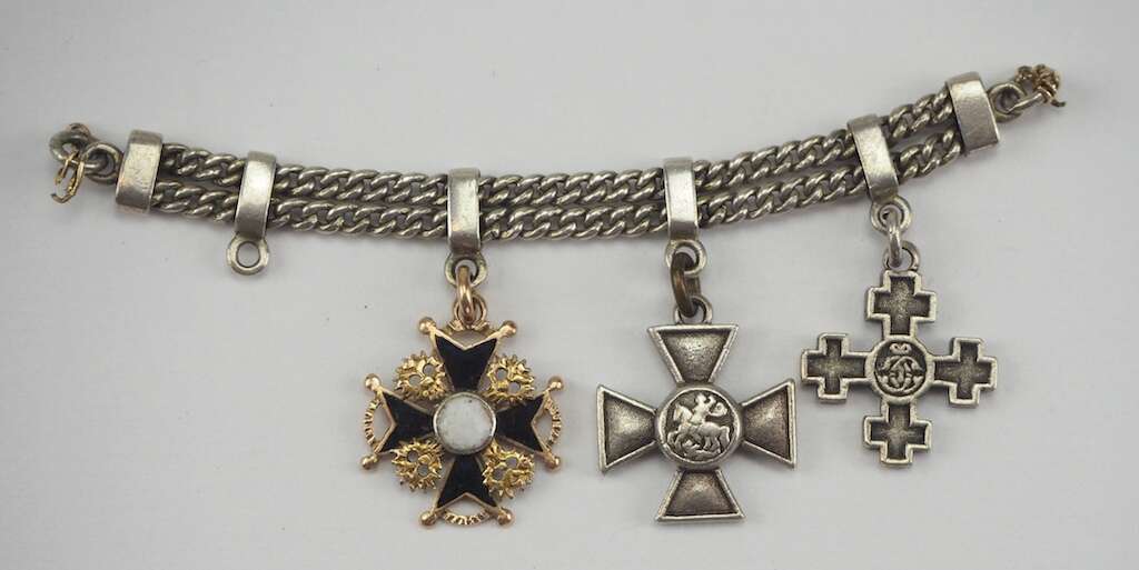 Miniatures of the St. George Cross.jpg