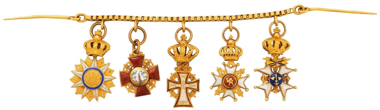 Miniatures with Saint Anna order.jpg