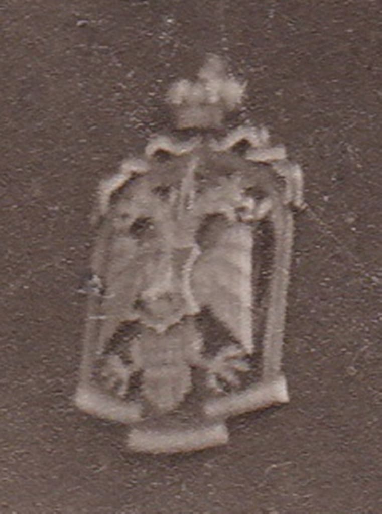 Moscow Archaeological Institute  Badge.jpg