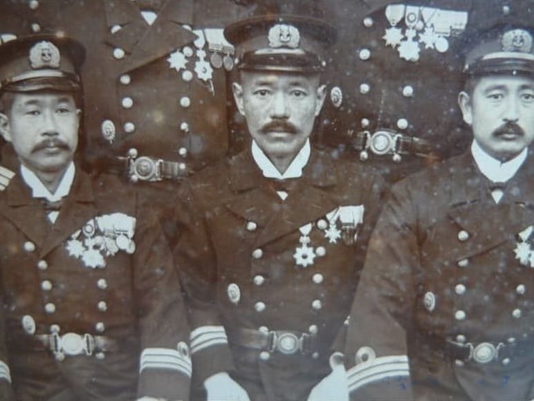 Naval  Academy Graduation Badge of Rear Admiral Oishi Shokichi.jpeg
