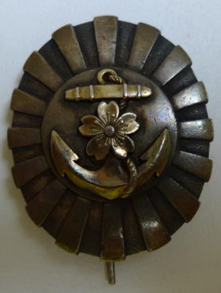 Navy Academy Graduation Badge of Rear Admiral Oishi Shokichi.jpg