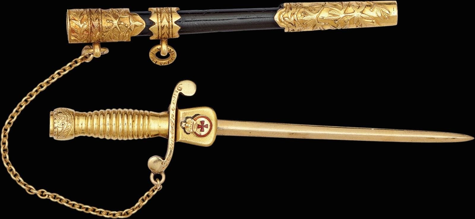 officer's dagger with the badge of the 4th class order of St. Anna.jpg
