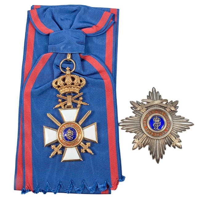 Oldenburg Haus- und Verdienstorden von Herzog Peter Friedrich Ludwig-Photoroom.jpg