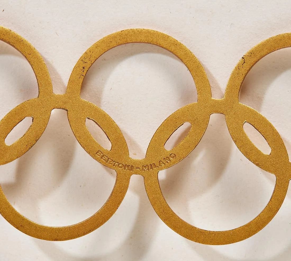 Olympic Order in  Gold awarded in 1985 to Erich Honecker.jpg