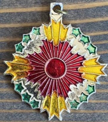 おもちゃ勲章 -.jpg