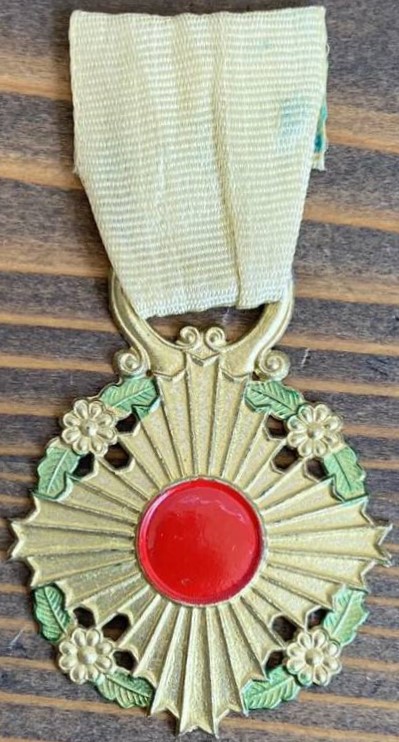 おもちゃ勲章 - -.jpg