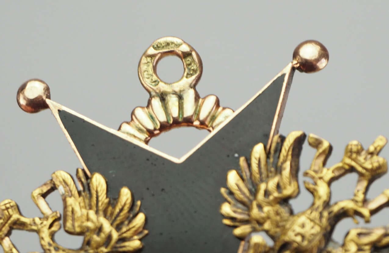 Орден Святого  Станислава 3-й степени чёрной эмали.jpg