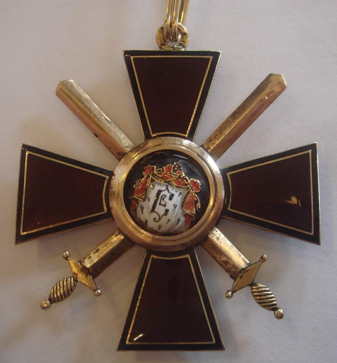 Орден Святого Владимира 2-й степени с мечами ИЖ.jpg