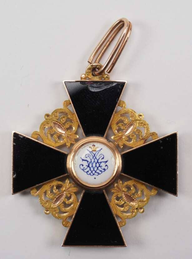 Орден Святой  Анны 3-й степени чёрной эмали.jpg